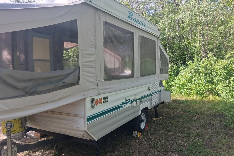 1996 Bonair Tent Trailer