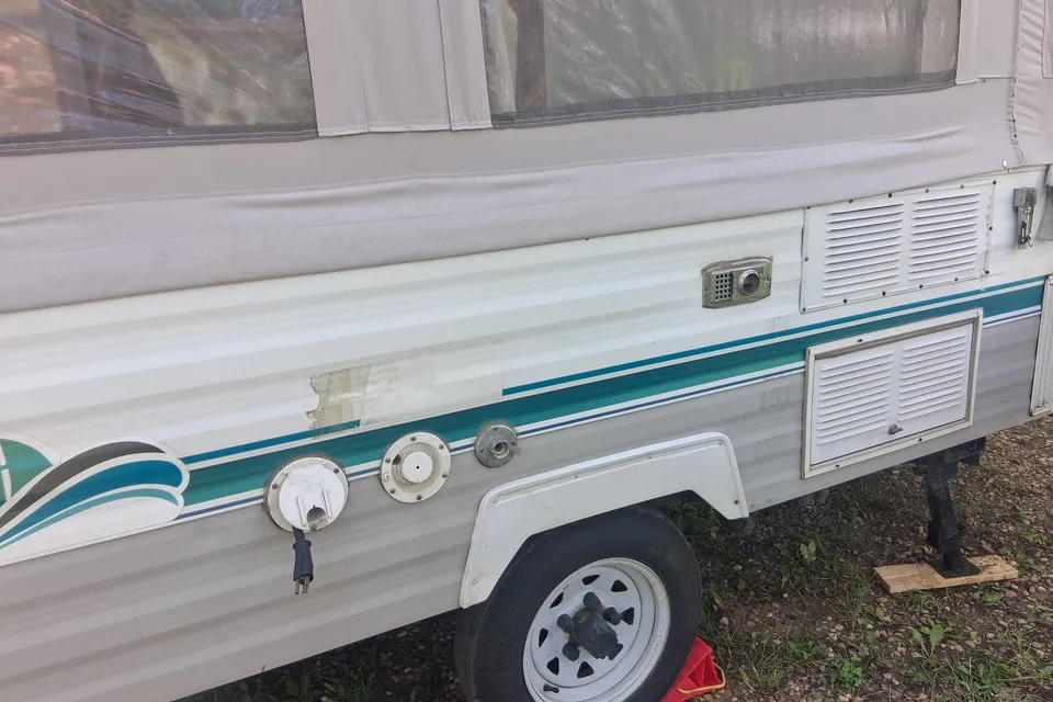 1996 Bonair Tent Trailer