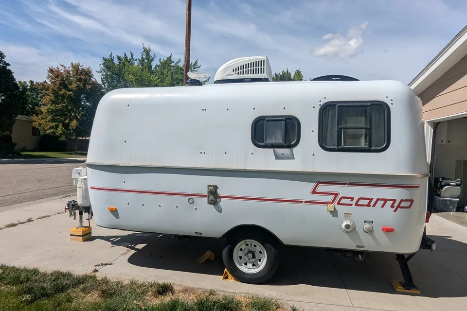 Cute Scamp 16' layout 4 (bunks) Travel Trailer