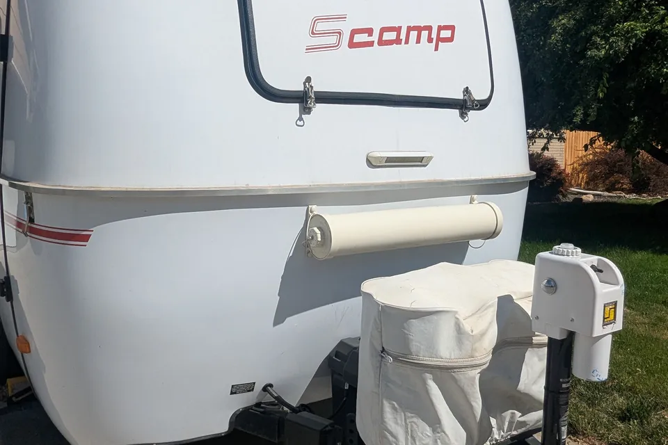 Cute Scamp 16' layout 4 (bunks) Travel Trailer