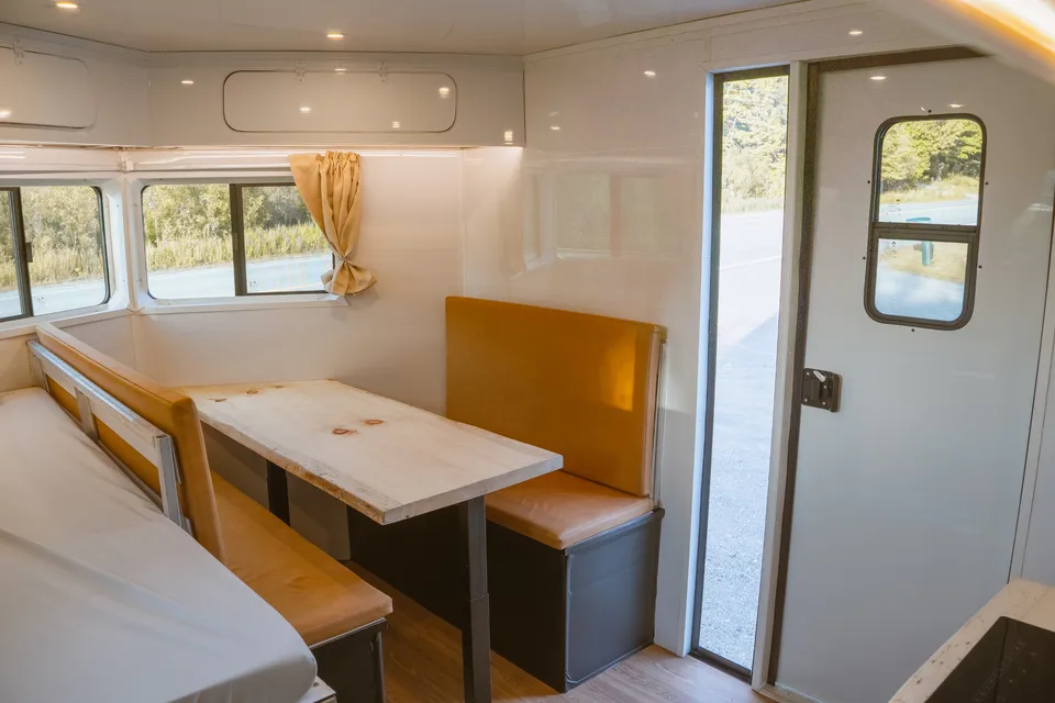🏕️ LOCATION ROULOTTE 18 PIEDS – VACANCES SANS STRESS EN ESTRIE ☀️🚐