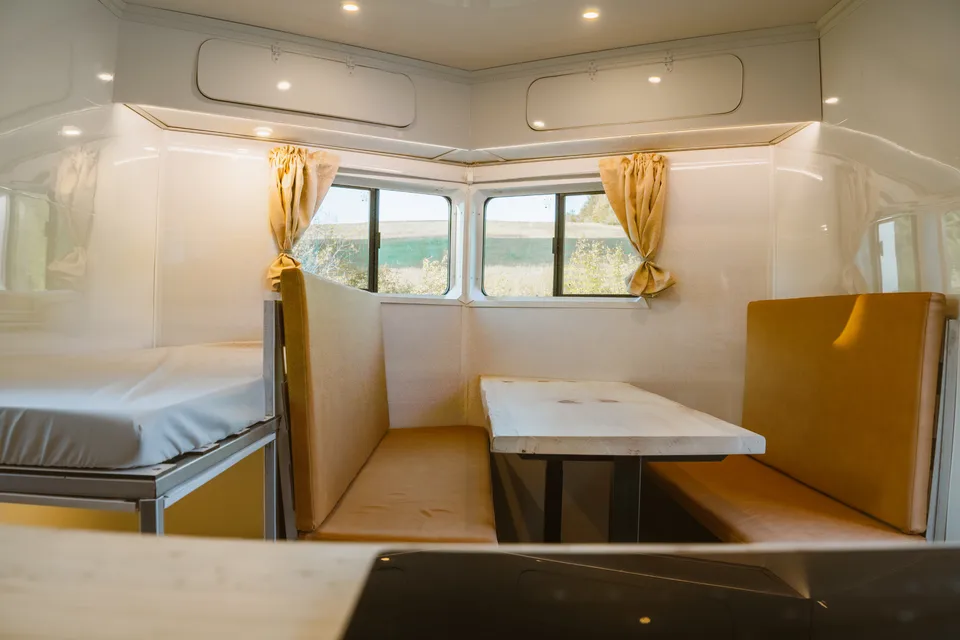 🏕️ LOCATION ROULOTTE 18 PIEDS – VACANCES SANS STRESS EN ESTRIE ☀️🚐