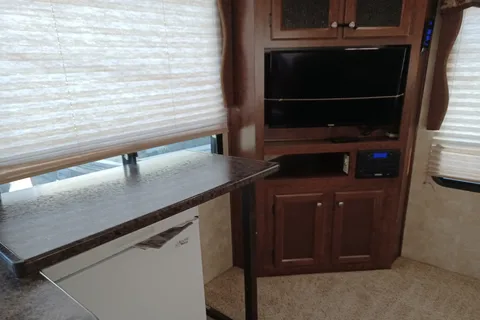 The Real Camping Adventure with a Coachmen 274RLSA Fifth Wheel