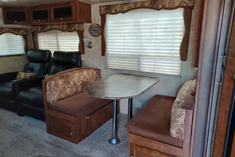 The Real Camping Adventure with a Coachmen 274RLSA Fifth Wheel