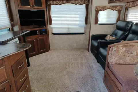 The Real Camping Adventure with a Coachmen 274RLSA Fifth Wheel