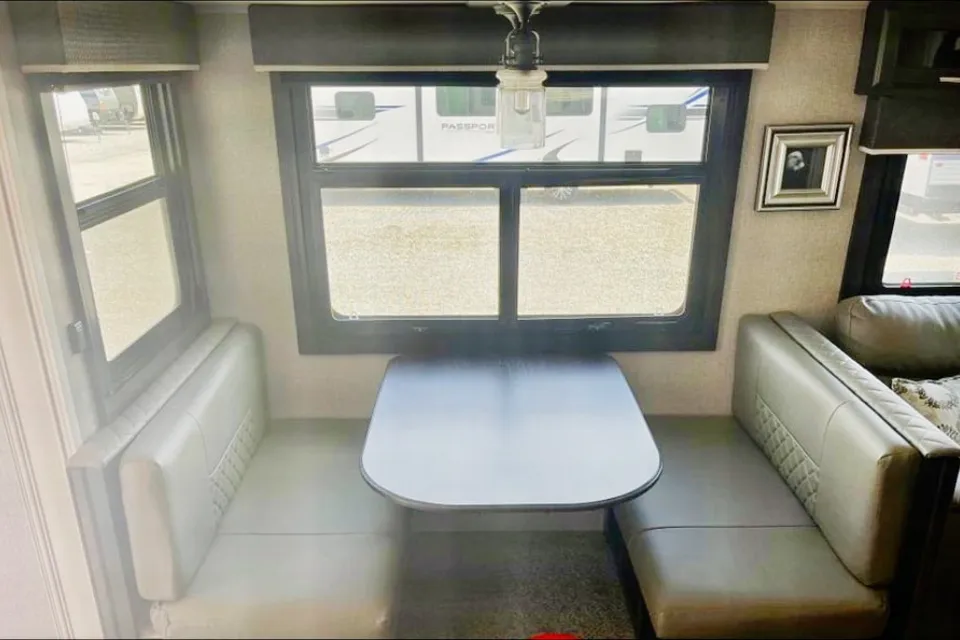 Jaimie's Jayco Eagle Paradise