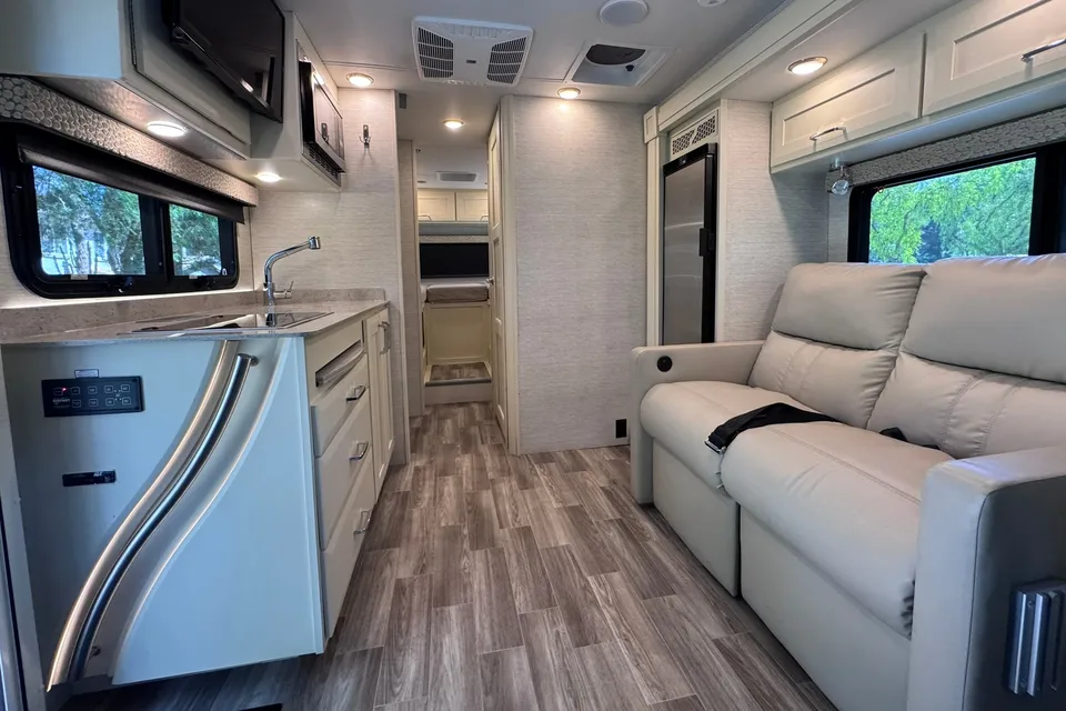 ㉦ Tiffin Truffle ㉦ Luxury Mercedes Sprinter 💎 Low Miles 💎
