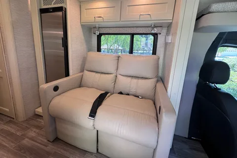 ㉦ Tiffin Truffle ㉦ Luxury Mercedes Sprinter 💎 Low Miles 💎