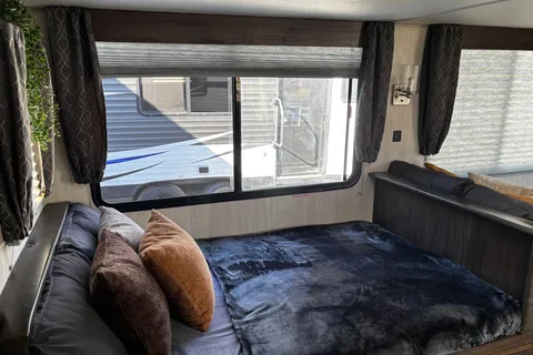 Happy Life Rentals Forest River Cherokee 274RK