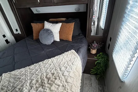 Happy Life Rentals Forest River Cherokee 274RK