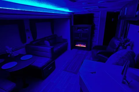 Happy Life Rentals Forest River Cherokee 274RK