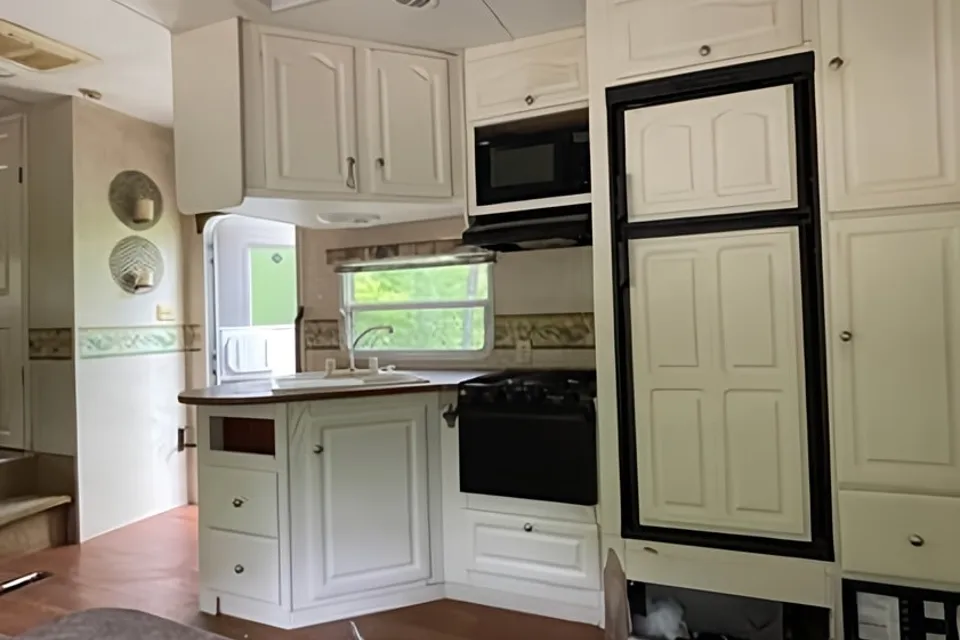 Home away from home! Forget the hassle with delivery and set up