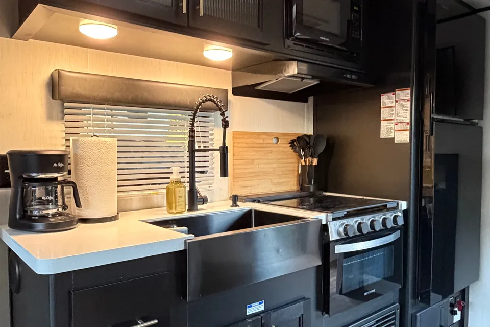 2022 Premium Black Label Toy Hauler | Patio Lounge | Camp-Ready Delivery