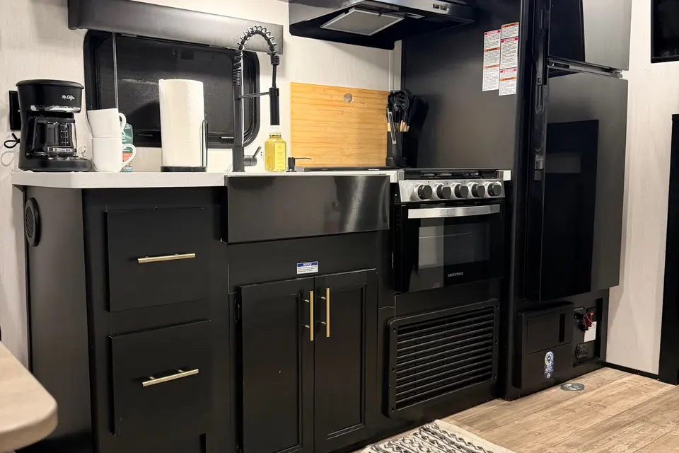 2022 Premium Black Label Toy Hauler | Patio Lounge | Camp-Ready Delivery