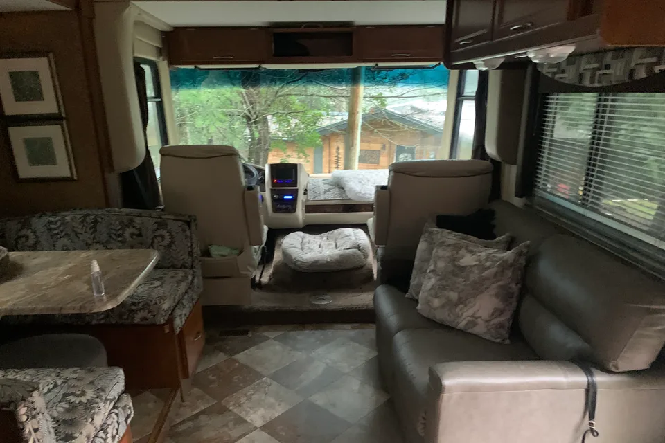 Mark's Coachmen Pursuit Class A