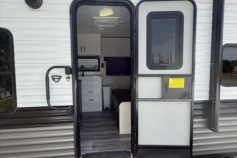 New Farmhouse Jayco Flight SLX Travel Trailer