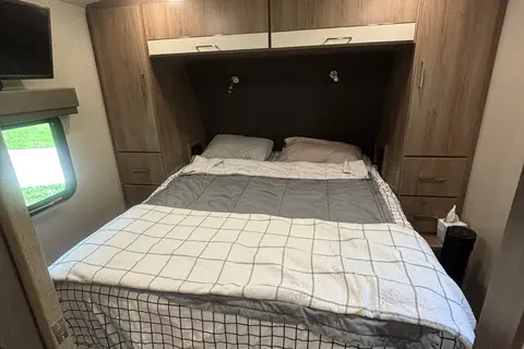 Grand Design Imagine 3210BH Sleeps 7!