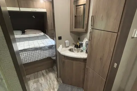 Grand Design Imagine 3210BH Sleeps 7!