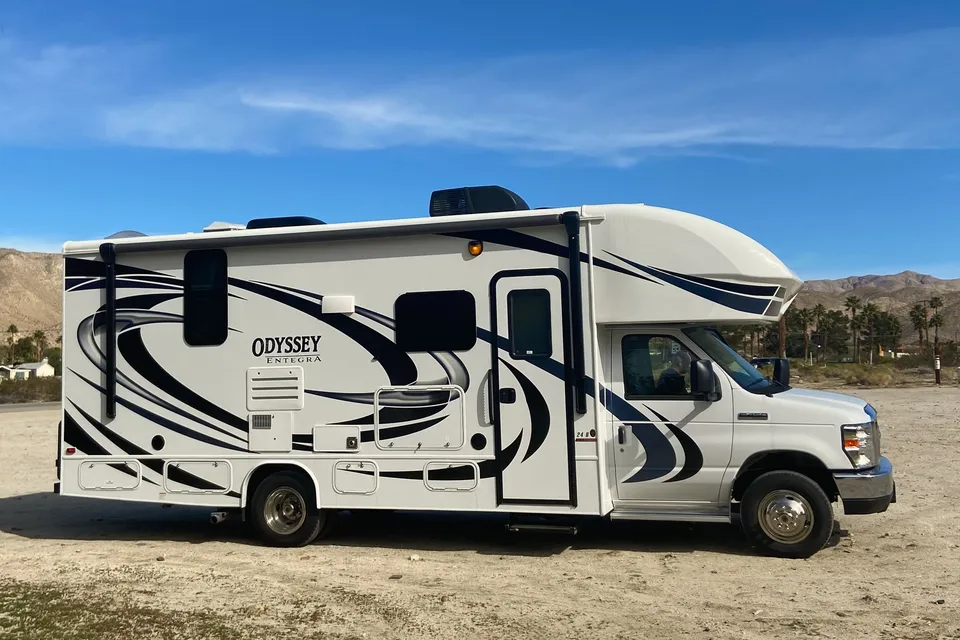 Meet "Bugsy": Easy-Driving Entegra Odyssey 24b