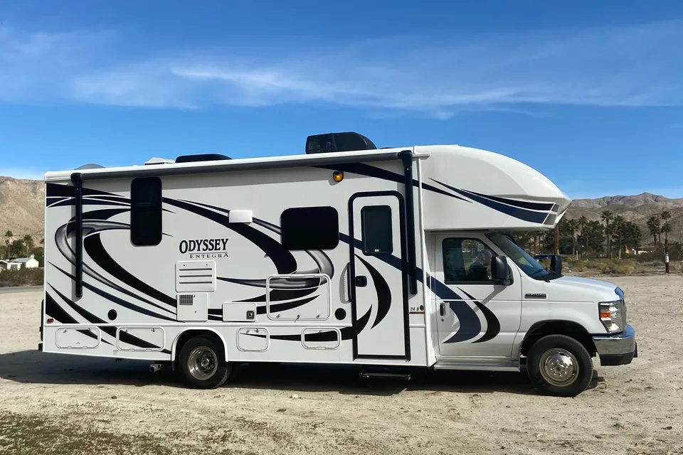 Meet "Bugsy": Easy-Driving Entegra Odyssey 24b