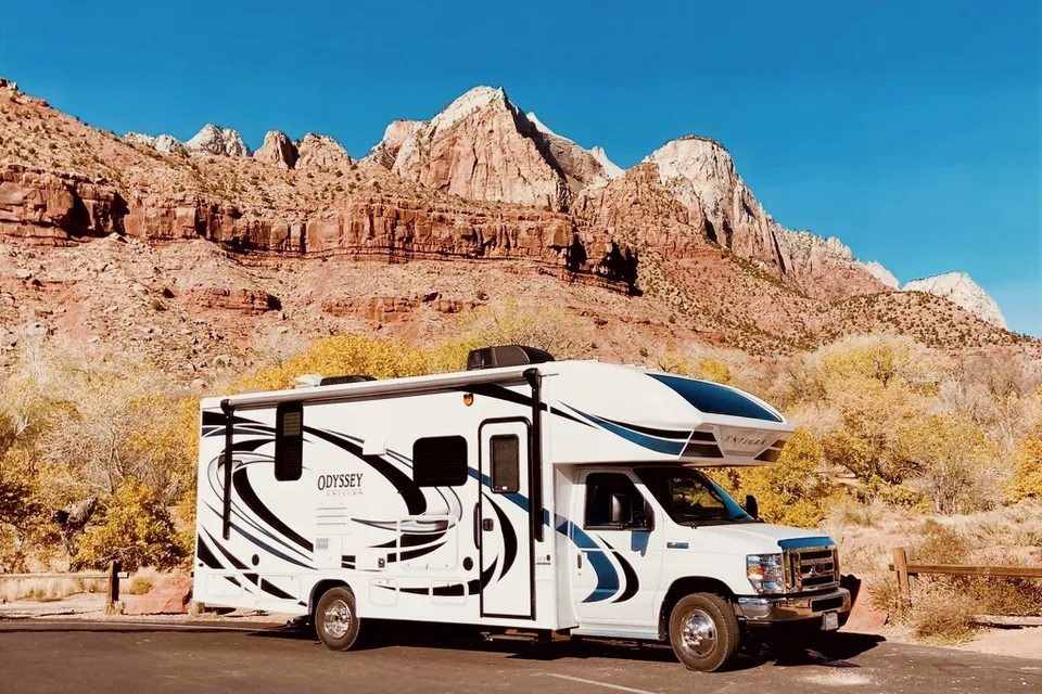 Meet "Bugsy": Easy-Driving Entegra Odyssey 24b