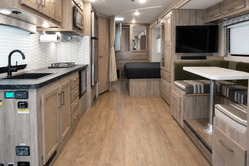 Meet "Bugsy": Easy-Driving Entegra Odyssey 24b