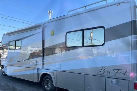 Bigfoot RV 30MH2 Classe C