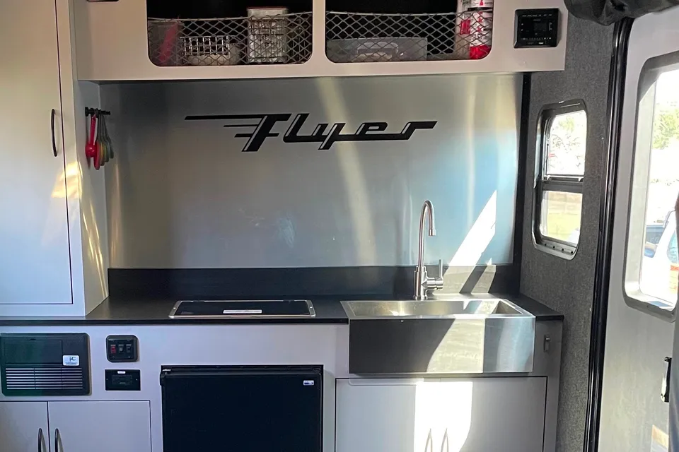 Roulotte Cargo 14’ Hybride Offroad
