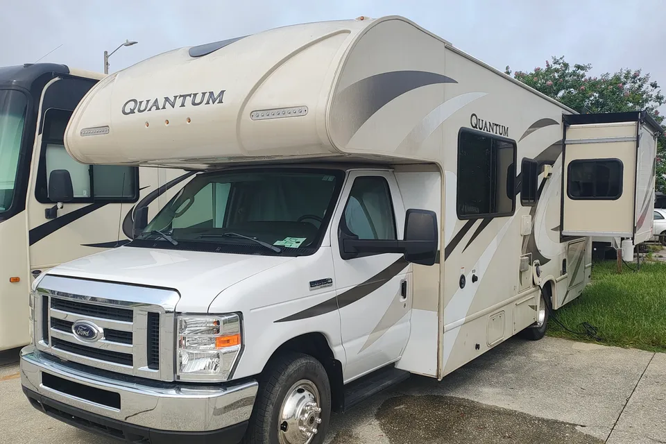 CONVENIENT & EASY to drive QUANTUM Class C