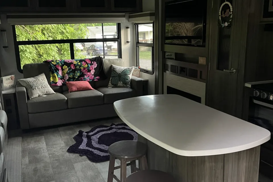 Ashley's Forest River Rockwood Ultra Lite Fifth Wheel