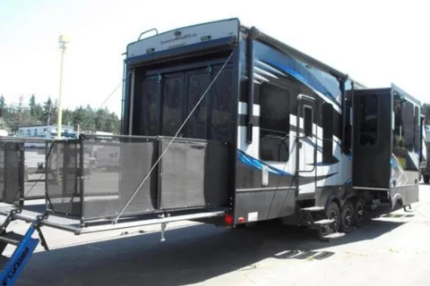 Jason's Keystone Fz442 Fifth Wheel