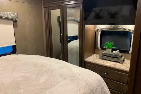 Sleeps 12 - BunkHouse - Pet Friendly -5 TVs!