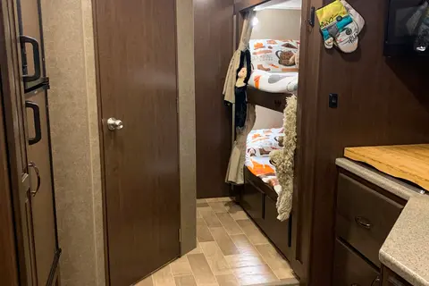 Sleeps 12 - BunkHouse - Pet Friendly -5 TVs!