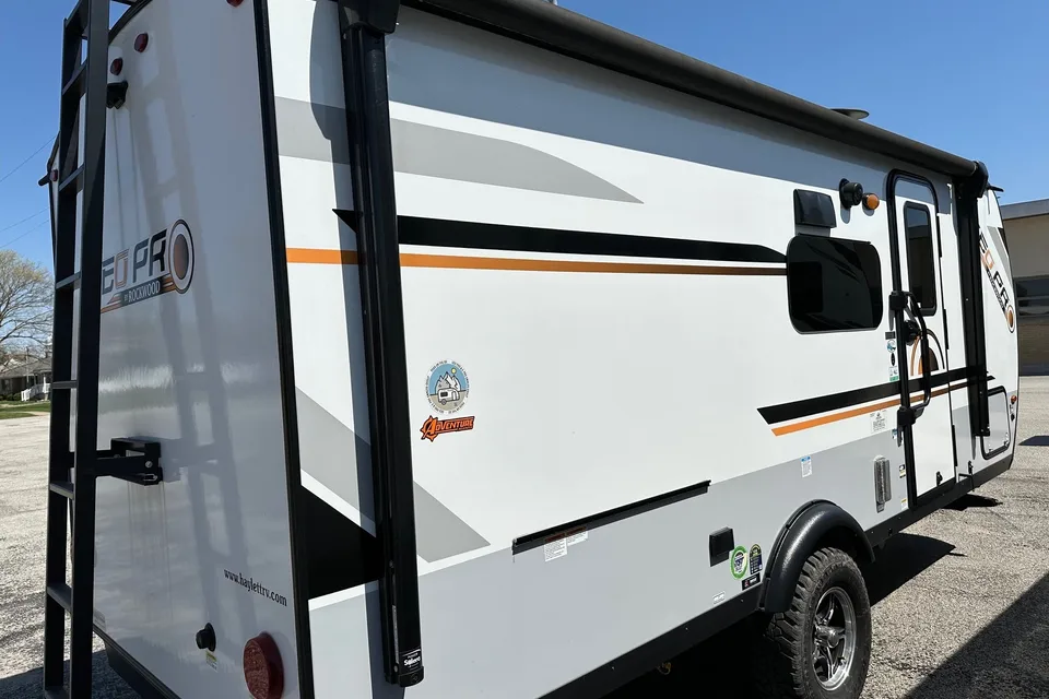 2021 Rockwood Geo Pro 20BHS Travel Trailer Sleeps 6!!