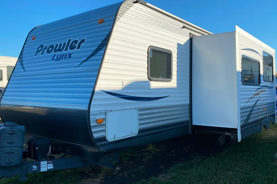 Super Awesome Deluxe Trailer