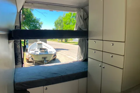 Campervan North America Sportsmobile Bunkhouse Campervan