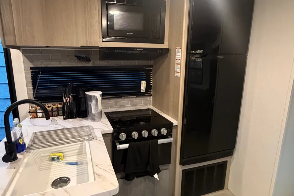 Olivia's Dutchmen Colorado 280BCH Travel Trailer