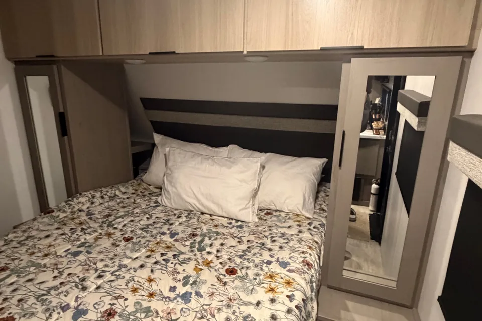 Olivia's Dutchmen Colorado 280BCH Travel Trailer