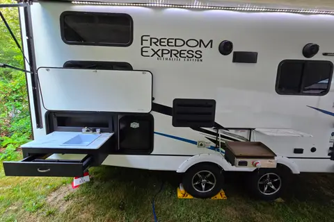 AR'S expressing freedom