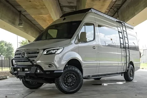 EXECUTIVE OFF ROAD SPRINTER
