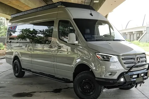 EXECUTIVE OFF ROAD SPRINTER