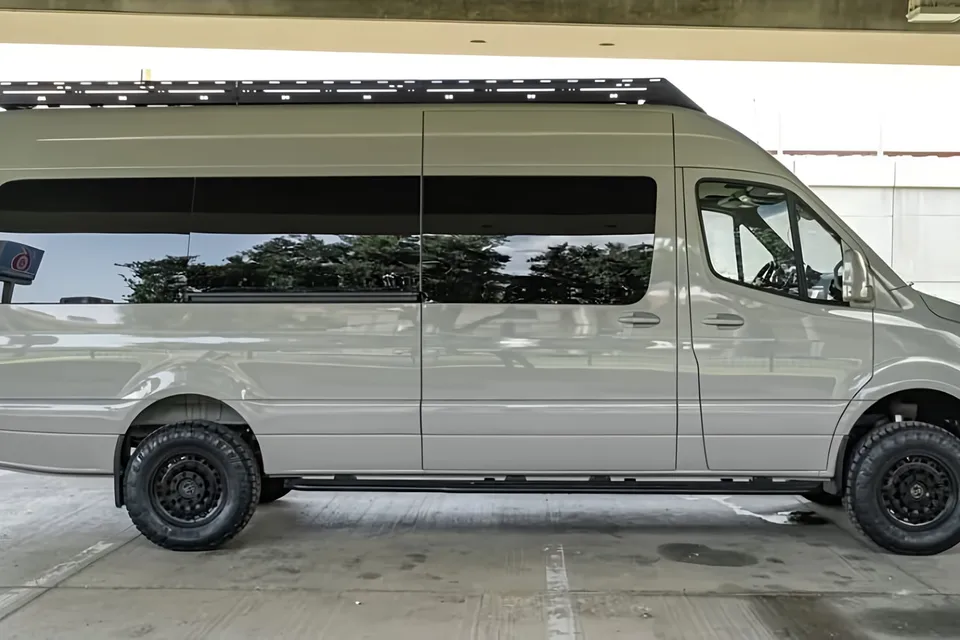 EXECUTIVE OFF ROAD SPRINTER