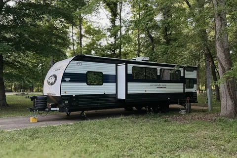 Family Bunkhouse Cherokee Grey Wolf 26DBH