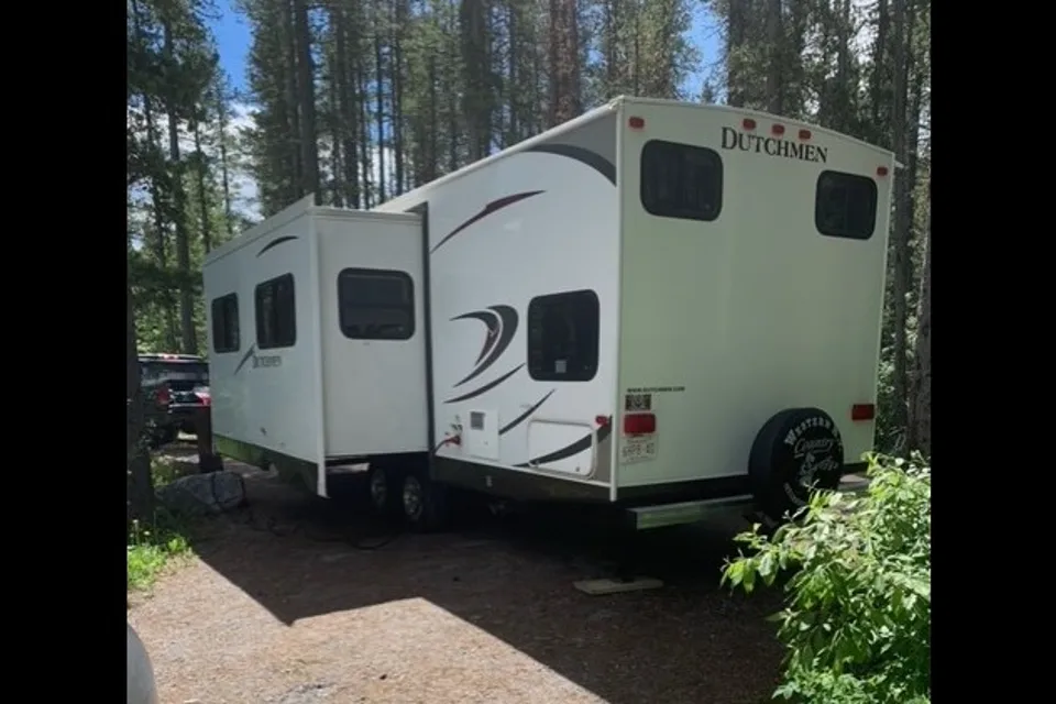 Family Friendly Dutchmen Travel Trailer