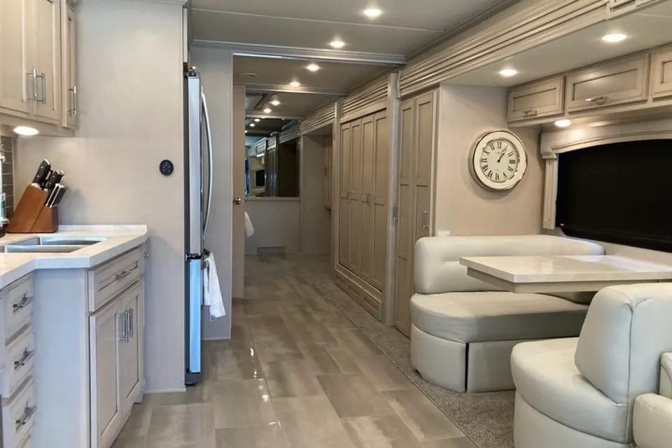 Gayle's Newmar ventana Class A
