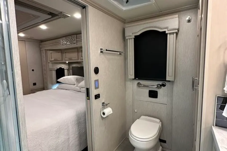 Gayle's Newmar ventana Class A