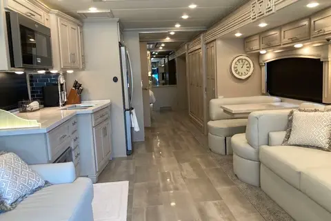 Gayle's Newmar ventana Class A
