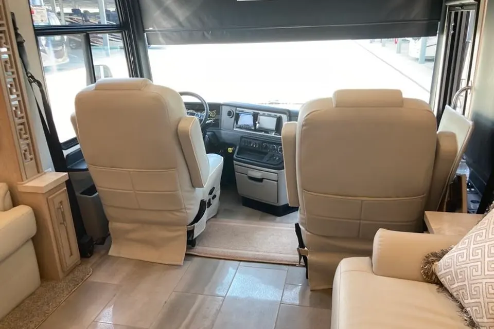 Gayle's Newmar ventana Class A