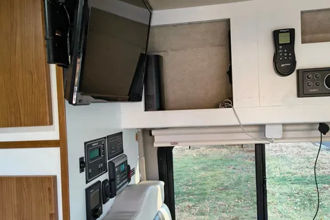 Gordon Elite Travel van