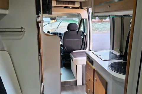 Gordon Elite Travel van